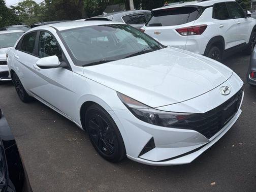 2022 Hyundai ELANTRA HEV Blue