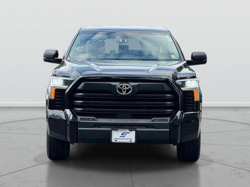 Midnight Black Metallic 2022 Toyota Tundra SR5