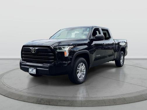 Midnight Black Metallic 2022 Toyota Tundra SR5