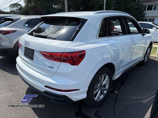 2021 Audi Q3 45 S line Premium