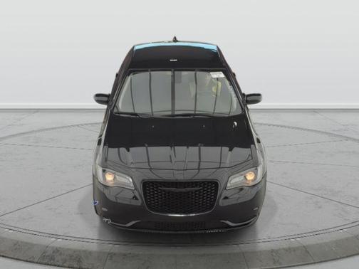 2021 Chrysler 300 Touring