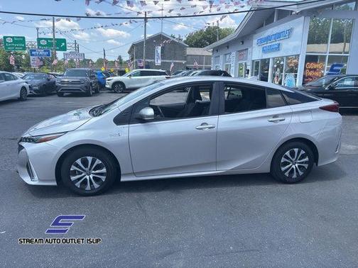 2022 Toyota Prius Prime LE