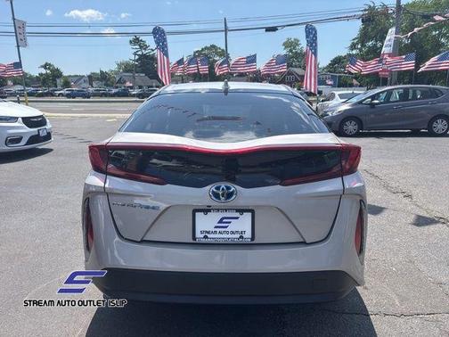 2022 Toyota Prius Prime LE
