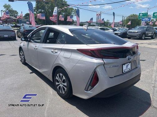 2022 Toyota Prius Prime LE
