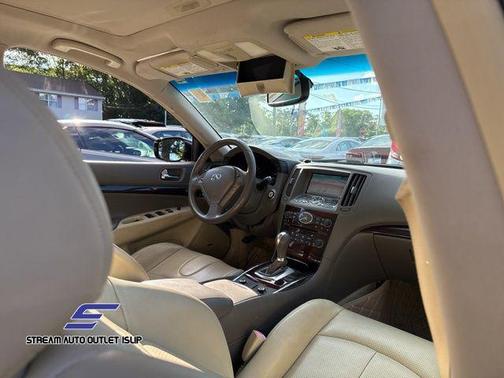 2011 INFINITI G37x Base