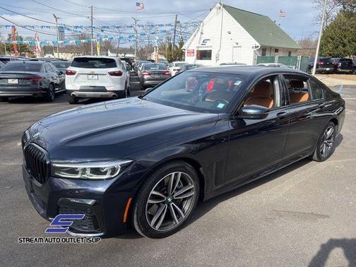 2022 BMW 750 i xDrive