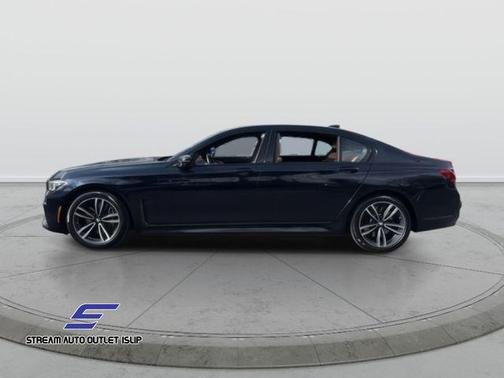 2022 BMW 750 i xDrive