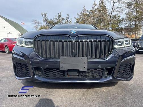 2022 BMW 750 i xDrive