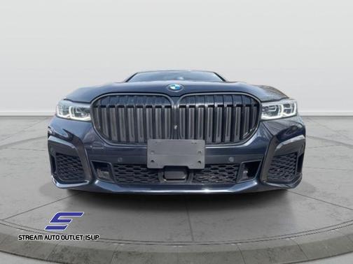 2022 BMW 750 i xDrive