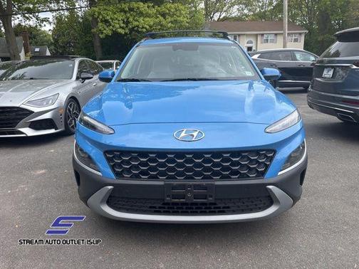 2022 Hyundai KONA SEL