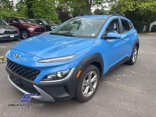 2022 Hyundai KONA SEL