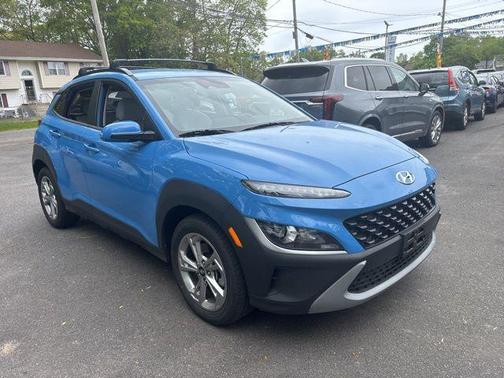 2022 Hyundai KONA SEL