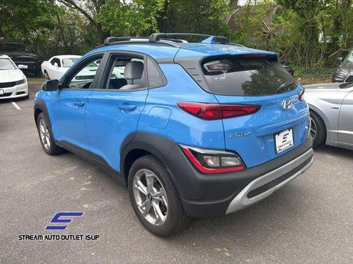 2022 Hyundai KONA SEL