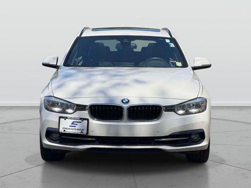 White Metallic 2017 BMW 330 xDrive