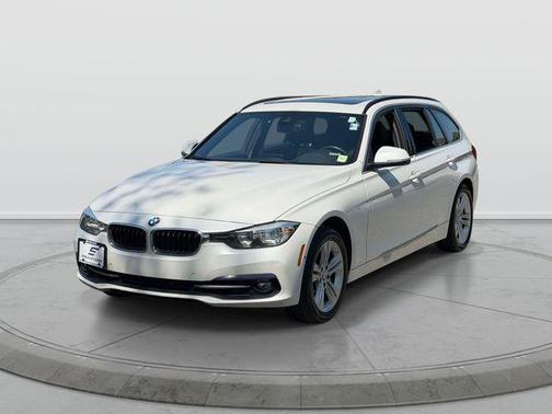 White Metallic 2017 BMW 330 xDrive