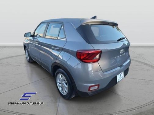 2022 Hyundai VENUE SE