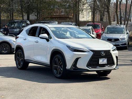 2022 Lexus NX 450h+ Luxury