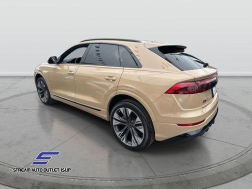2024 Audi Q8 55 Premium Plus