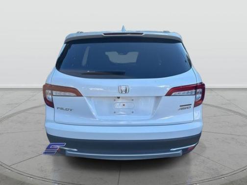 2022 Honda Pilot Touring 8-Passenger