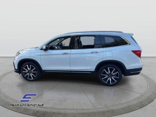 2022 Honda Pilot Touring 8-Passenger