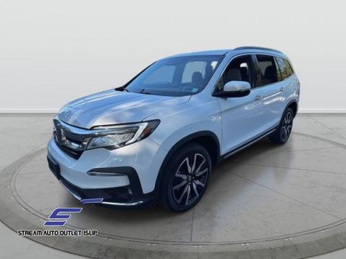 2022 Honda Pilot Touring 8-Passenger