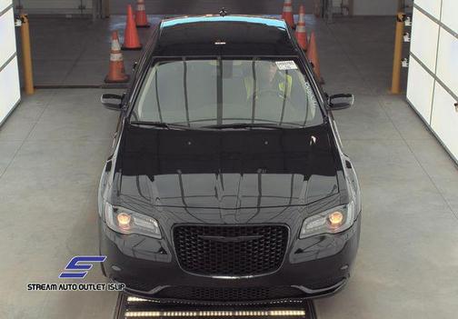 2021 Chrysler 300 Touring
