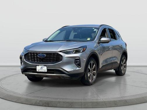 Iconic Silver Metallic 2024 Ford Escape Platinum