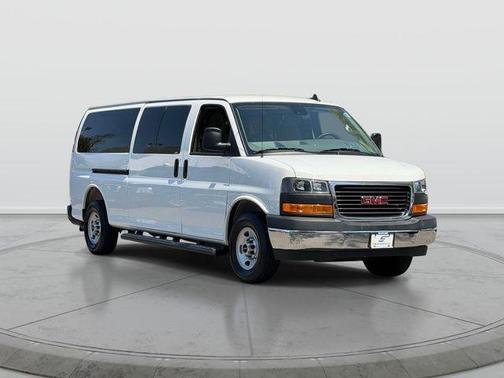 Summit White 2025 GMC Savana 3500 RWD 3500 Extended Wheelbase LT