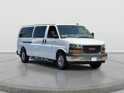 Summit White 2025 GMC Savana 3500 RWD 3500 Extended Wheelbase LT