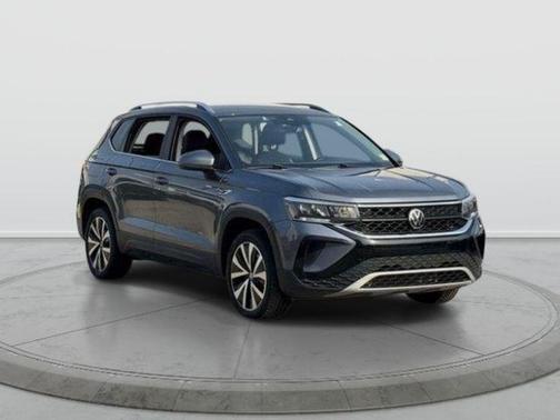 Gray 2023 Volkswagen Taos 1.5T SE