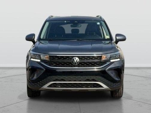 Gray 2023 Volkswagen Taos 1.5T SE
