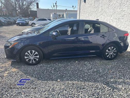 2022 Toyota Corolla Hybrid LE