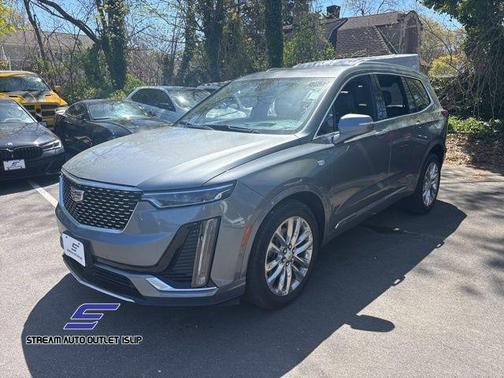 2022 Cadillac XT6 Premium Luxury AWD