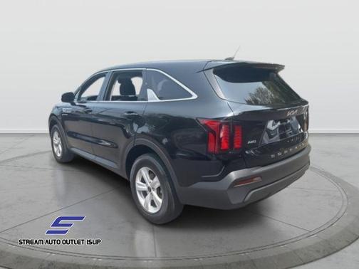 2022 Kia Sorento LX
