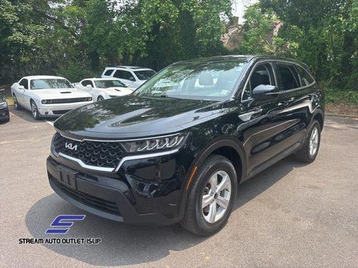 2022 Kia Sorento LX