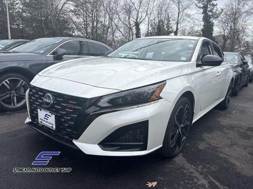 2023 Nissan Altima SR Intelligent AWD