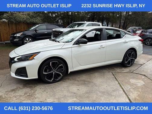 2023 Nissan Altima SR Intelligent AWD