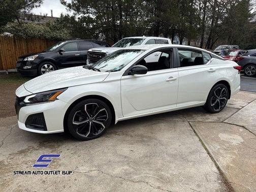 2023 Nissan Altima SR Intelligent AWD