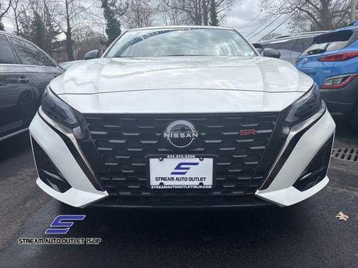 2023 Nissan Altima SR Intelligent AWD