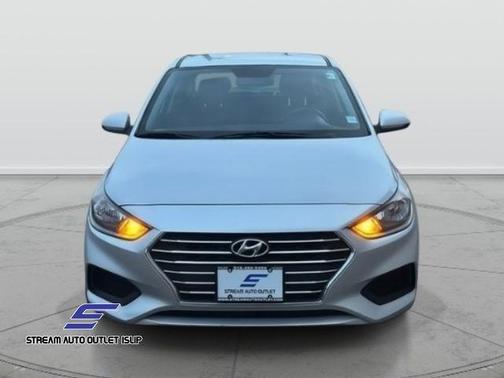 2022 Hyundai Accent SE