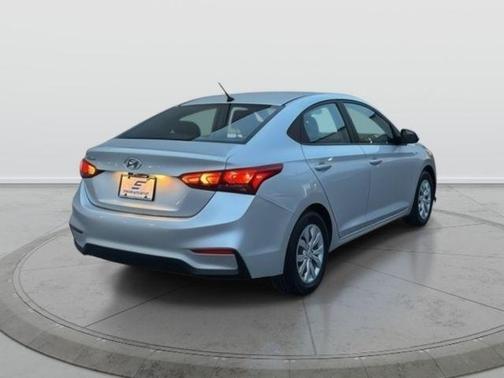 2022 Hyundai Accent SE