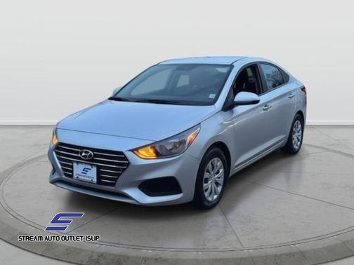 2022 Hyundai Accent SE