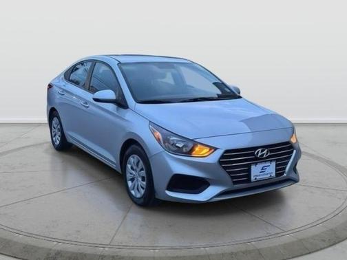 2022 Hyundai Accent SE