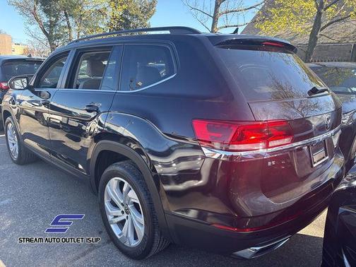 2022 Volkswagen Atlas 2.0T SE w/Technology 4MOTION