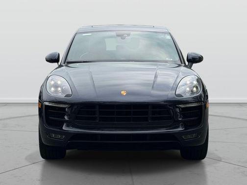 Night Blue Metallic 2018 Porsche Macan Macan GTS