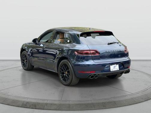 Night Blue Metallic 2018 Porsche Macan Macan GTS