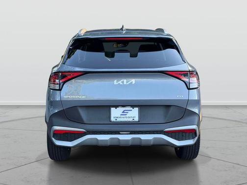 Everlasting Silver 2024 Kia Sportage EX