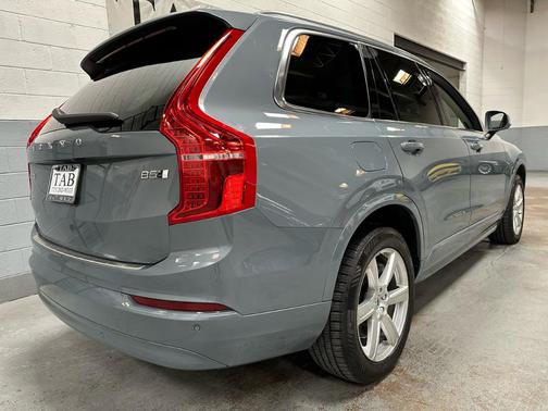 2023 Volvo XC90 B5 Core