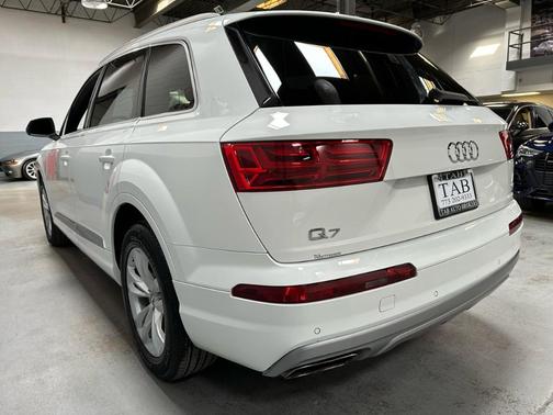 2017 Audi Q7 3.0T Premium Plus