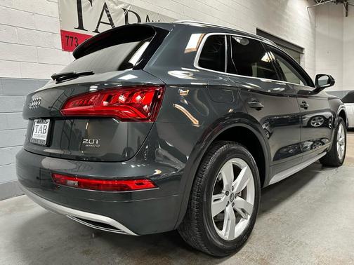 2018 Audi Q5 2.0T Premium Plus